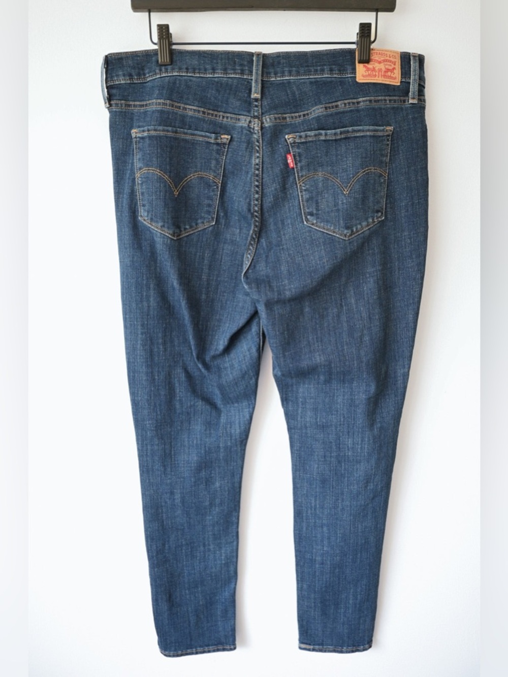 Levi's Jeans 311 Shaping Denim, Great Condition - Picture 4 of 4